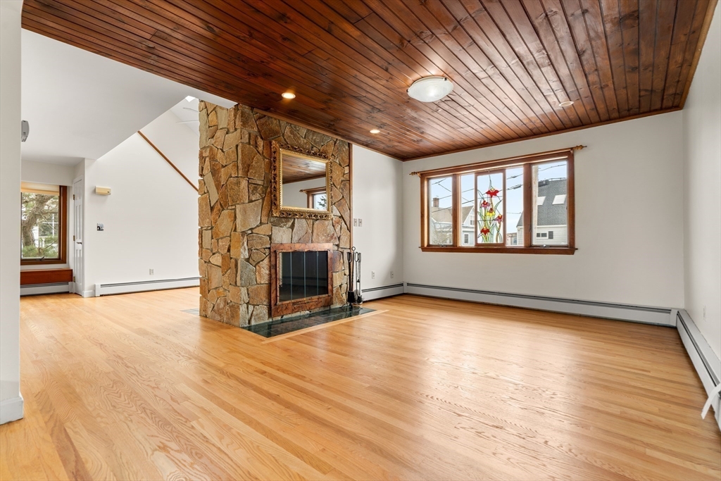 72 Willow Rd.