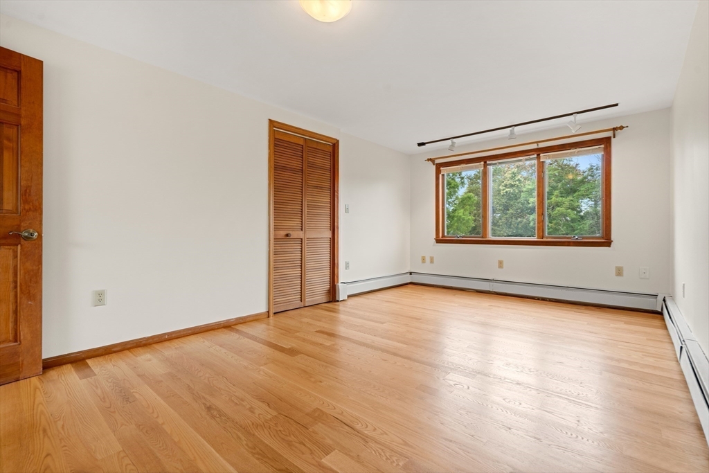 72 Willow Rd.