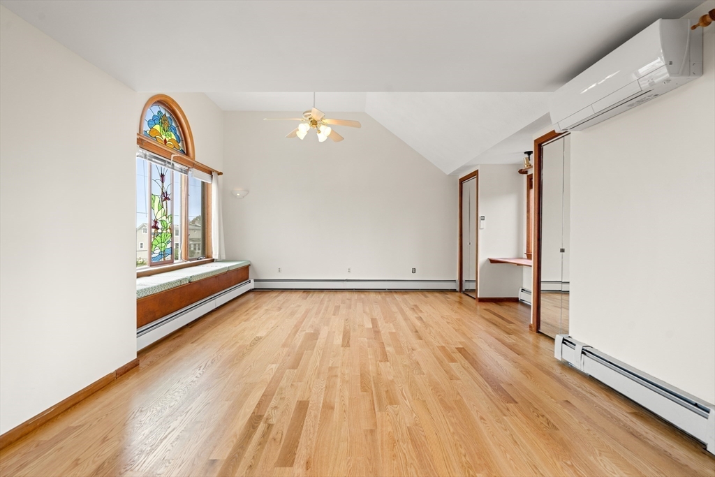 72 Willow Rd.