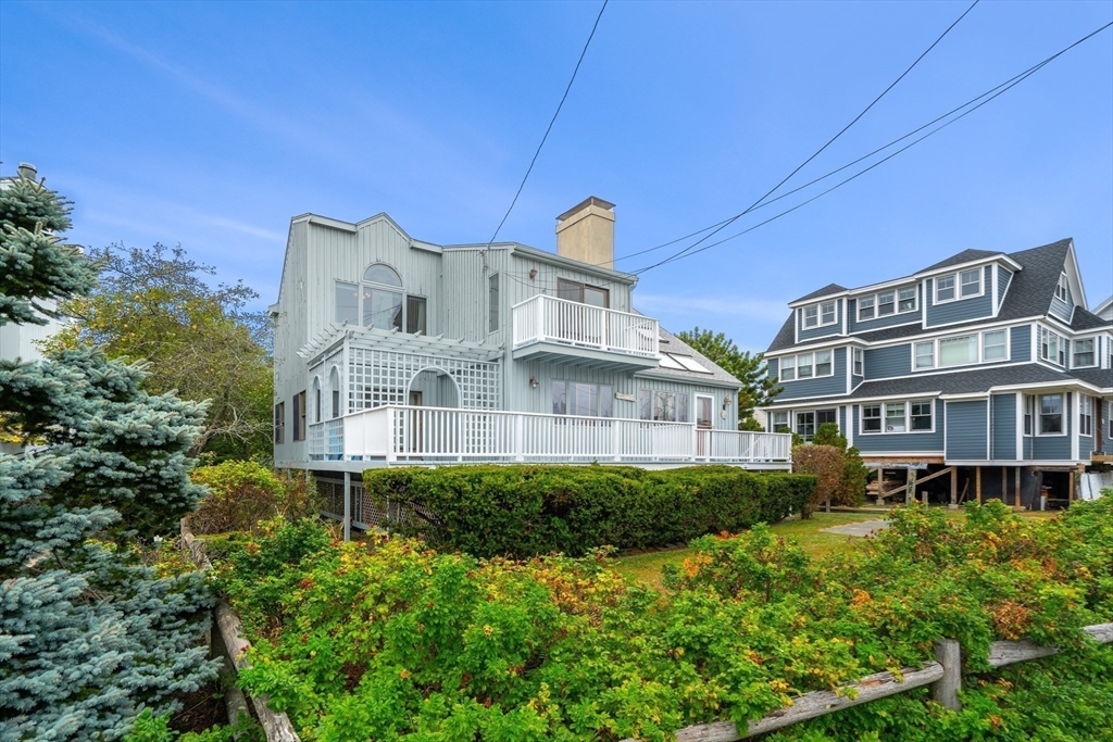 72 Willow Rd.