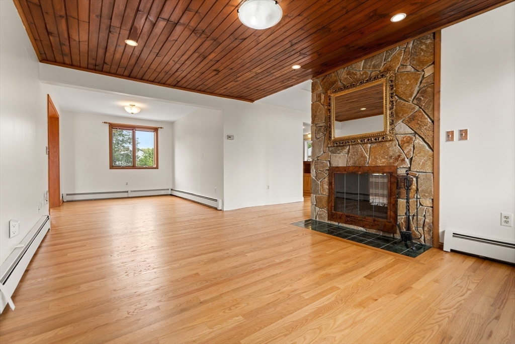 72 Willow Rd.