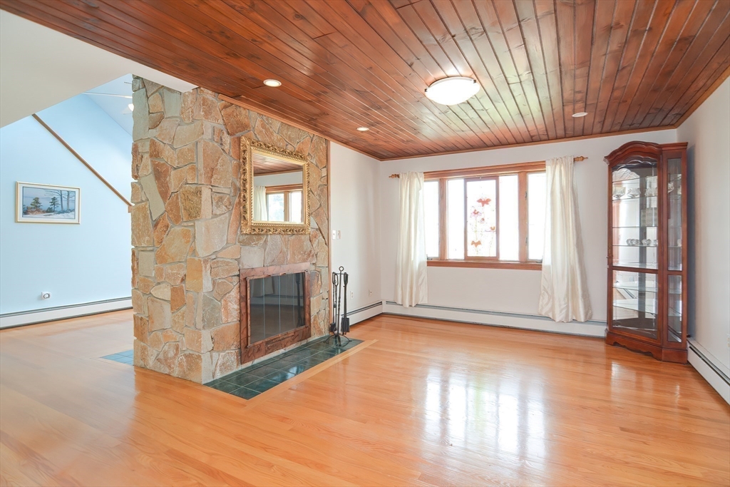 72 Willow Rd.