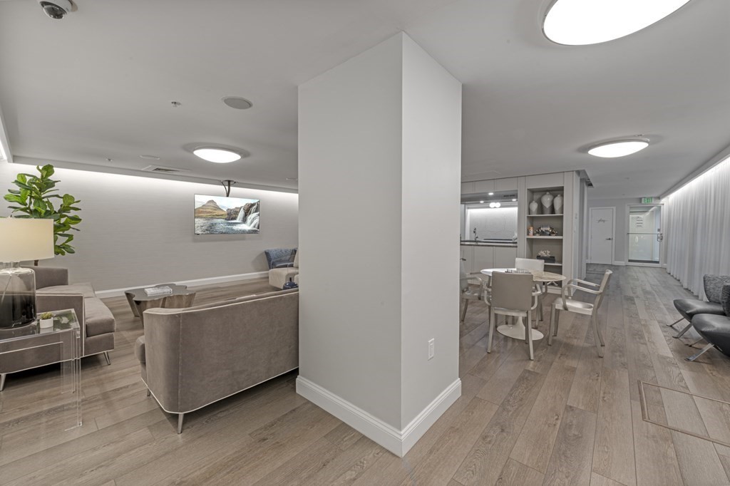 42 8th St # 1108