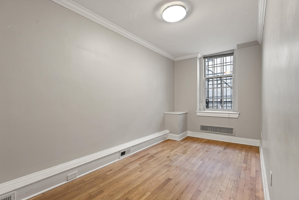 180 Commonwealth Ave # B