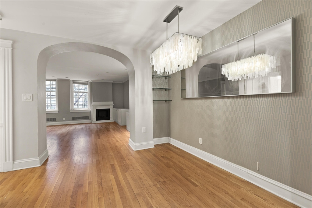 180 Commonwealth Ave # B