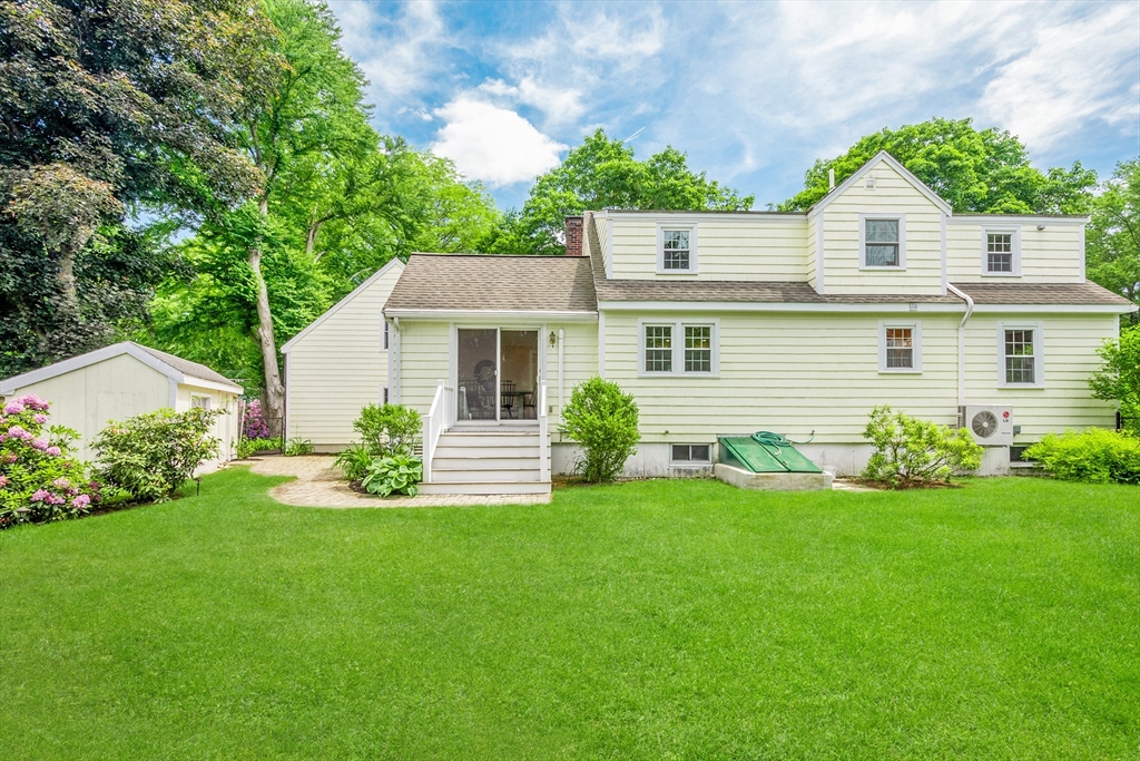 22 Southfield Cir
