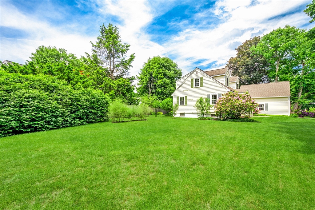 22 Southfield Cir