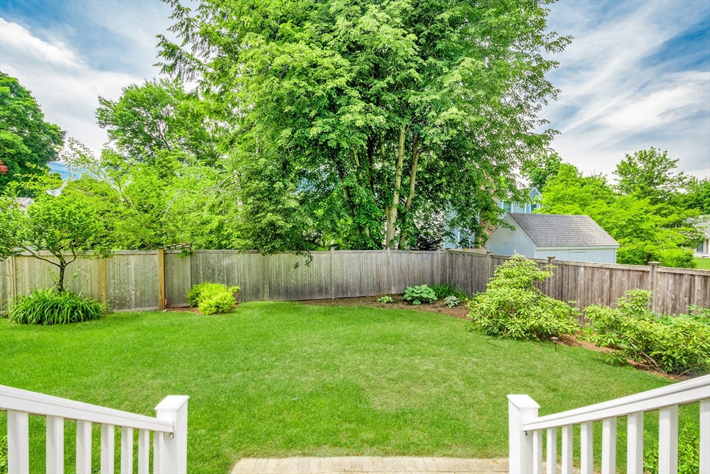 22 Southfield Cir