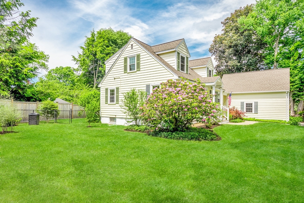22 Southfield Cir