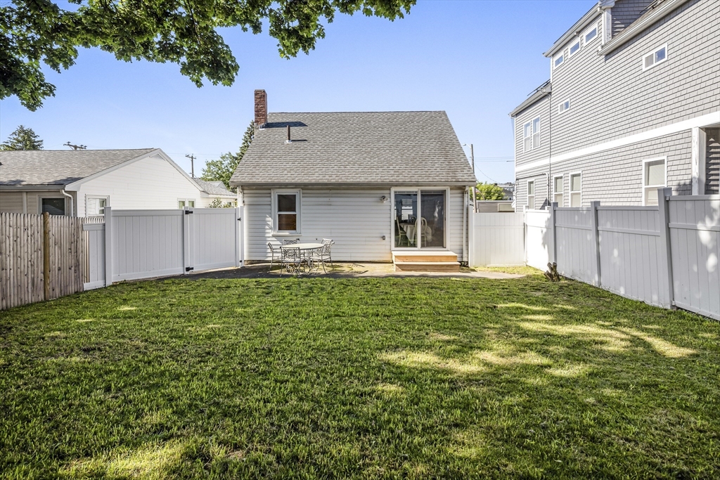 38 Hunting St