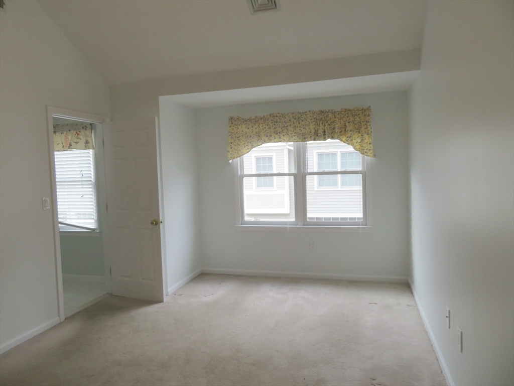 201 Main St # 9
