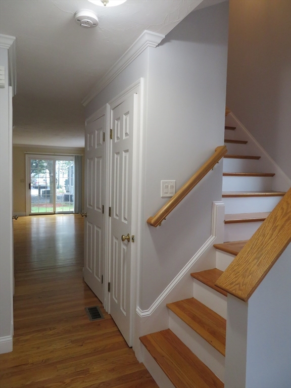 201 Main St # 9