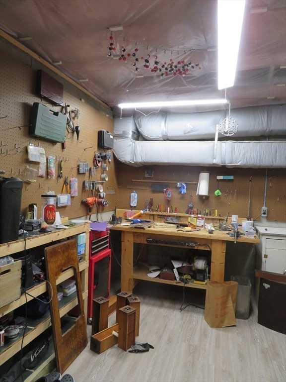 201 Main St # 9