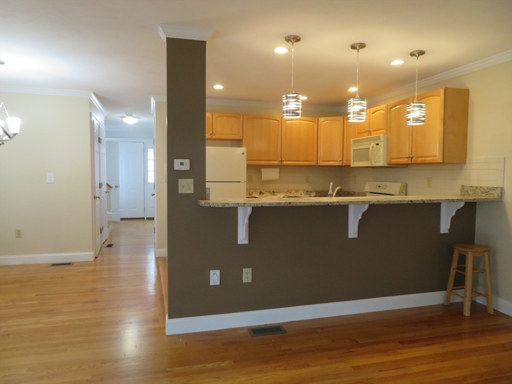 201 Main St # 9
