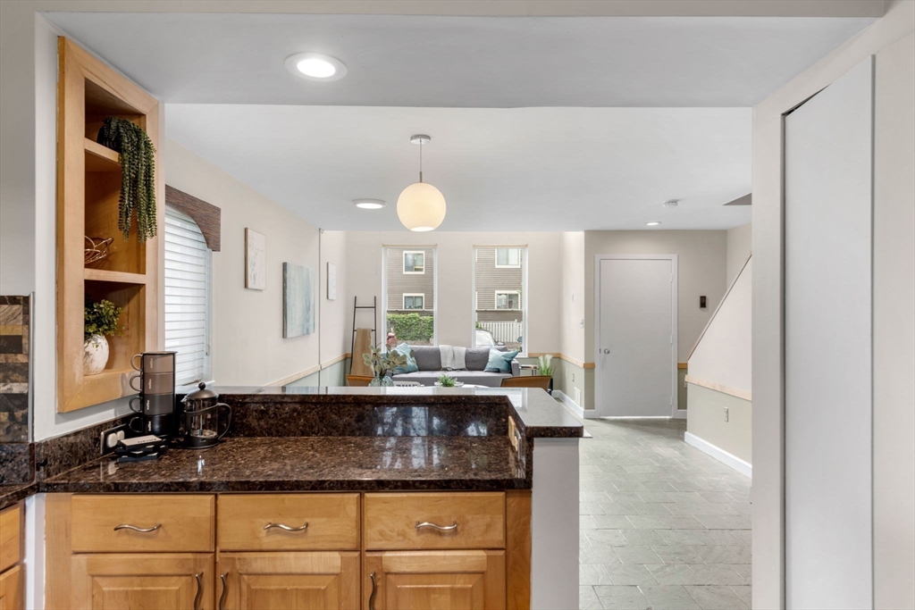 123 Governor Winthrop Rd # 123