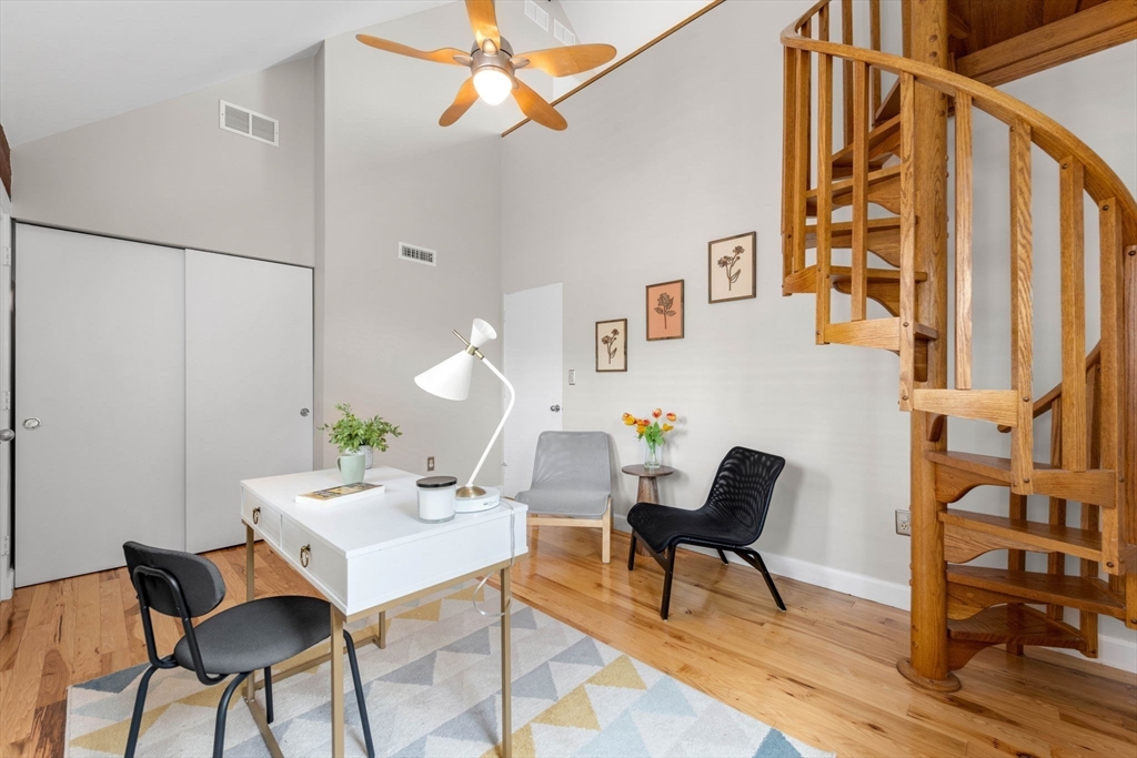 123 Governor Winthrop Rd # 123