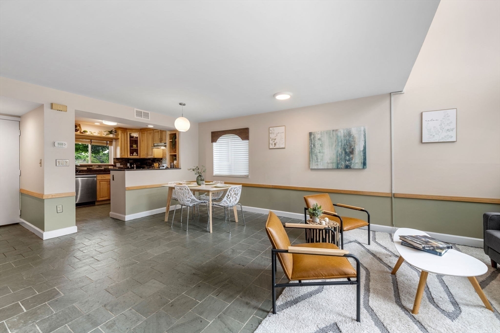 123 Governor Winthrop Rd # 123