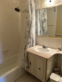 65 East India Row # 15C