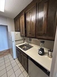 65 East India Row # 15C