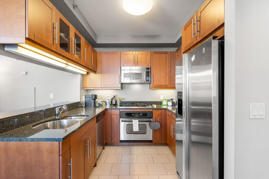 1 Charles Street S # 1012