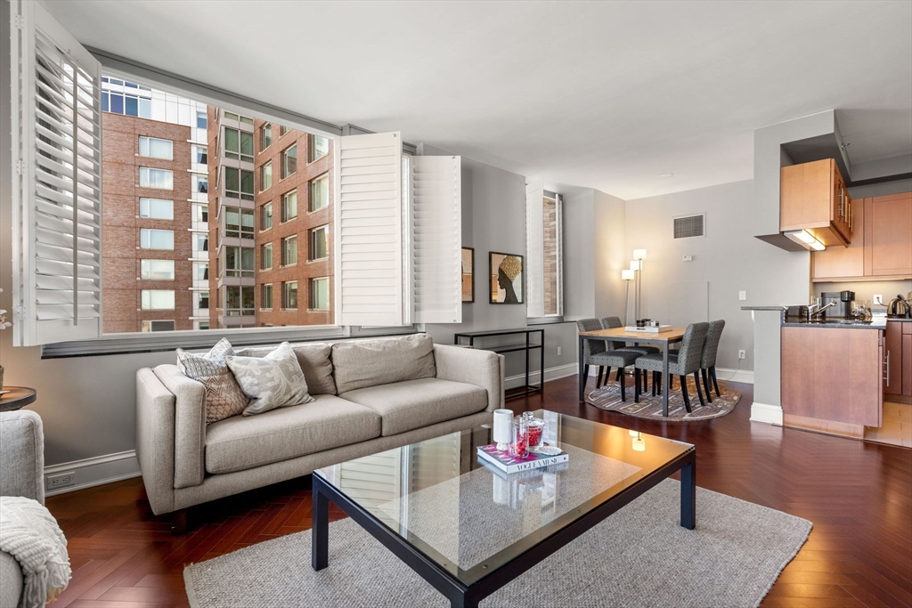 1 Charles Street S # 1012
