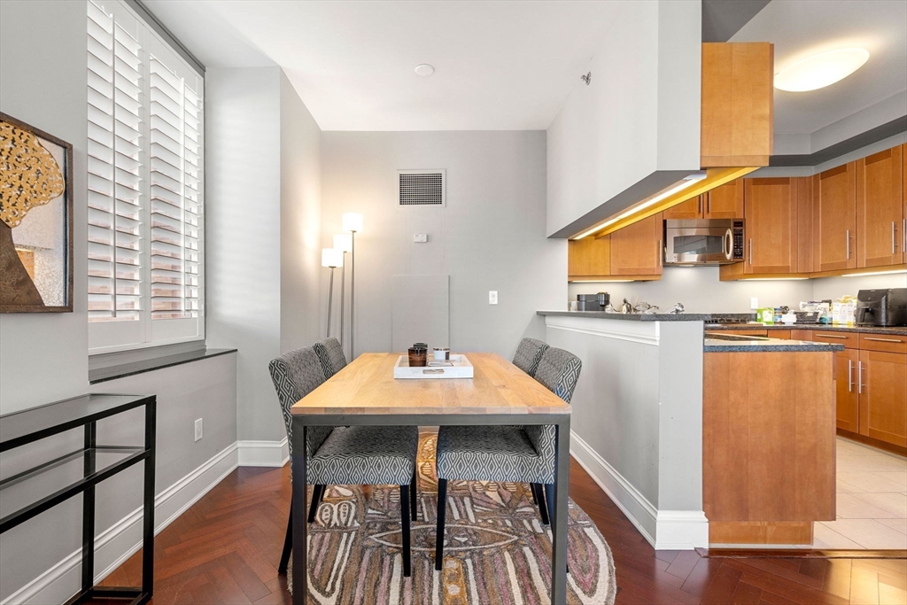 1 Charles Street S # 1012