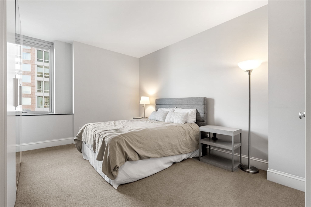 1 Charles Street S # 1012