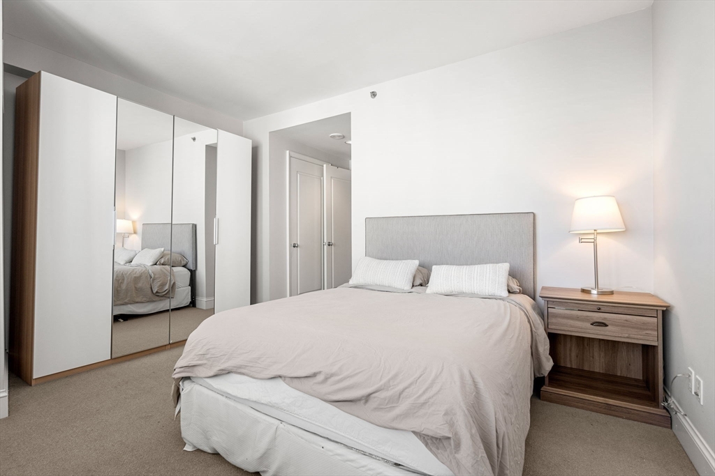 1 Charles Street S # 1012