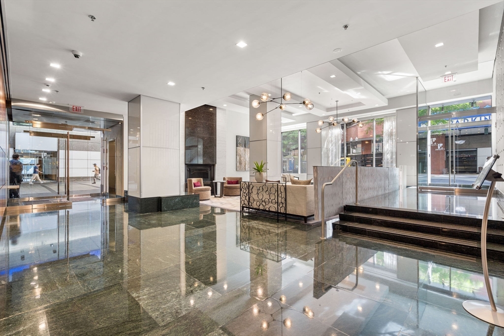 1 Charles Street S # 1012