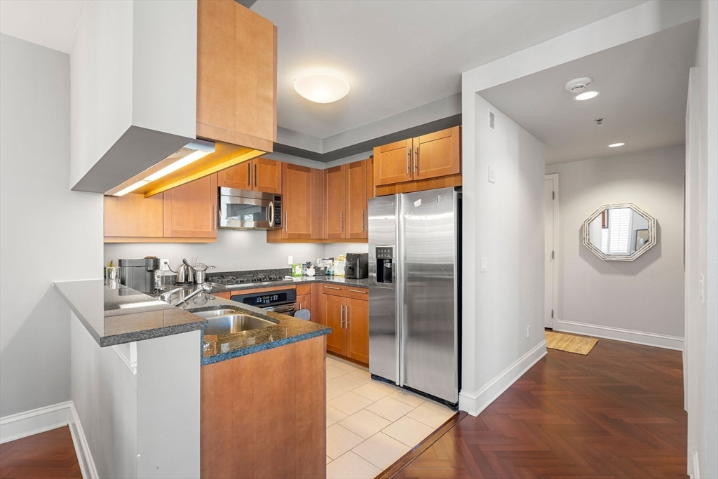 1 Charles Street S # 1012