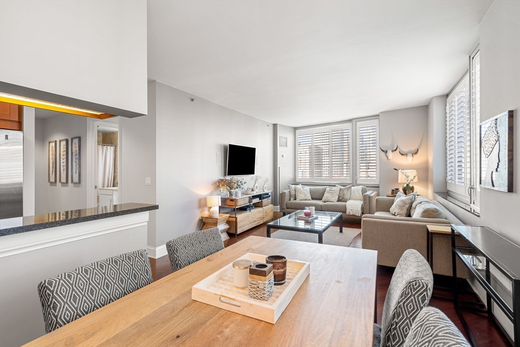 1 Charles Street S # 1012