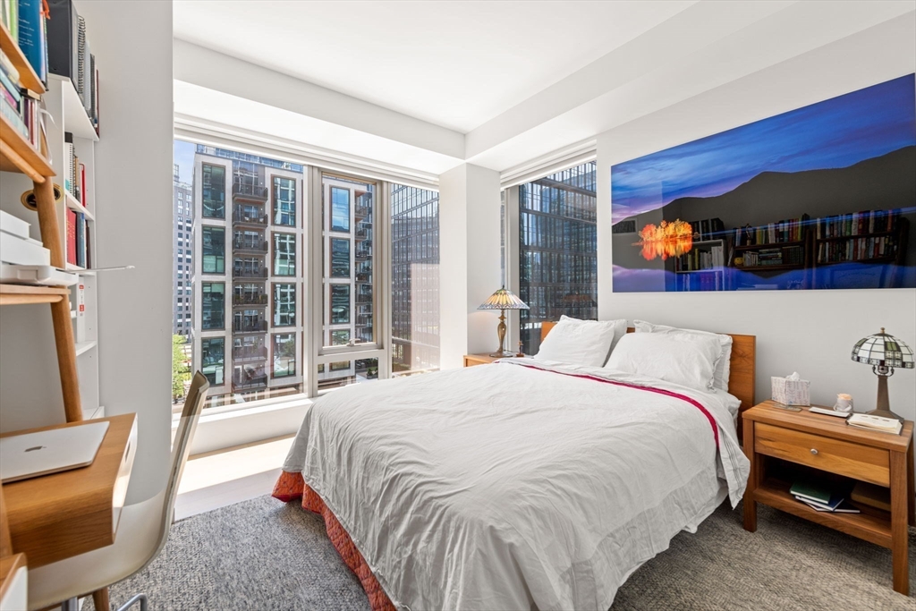 133 Seaport Blvd Suite # 909
