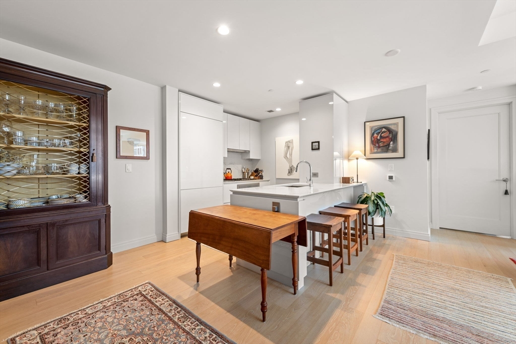 133 Seaport Blvd Suite # 909