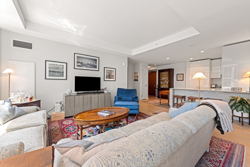 133 Seaport Blvd Suite # 909