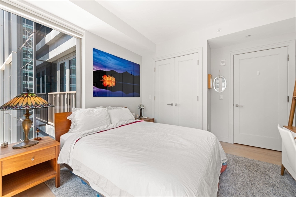 133 Seaport Blvd Suite # 909