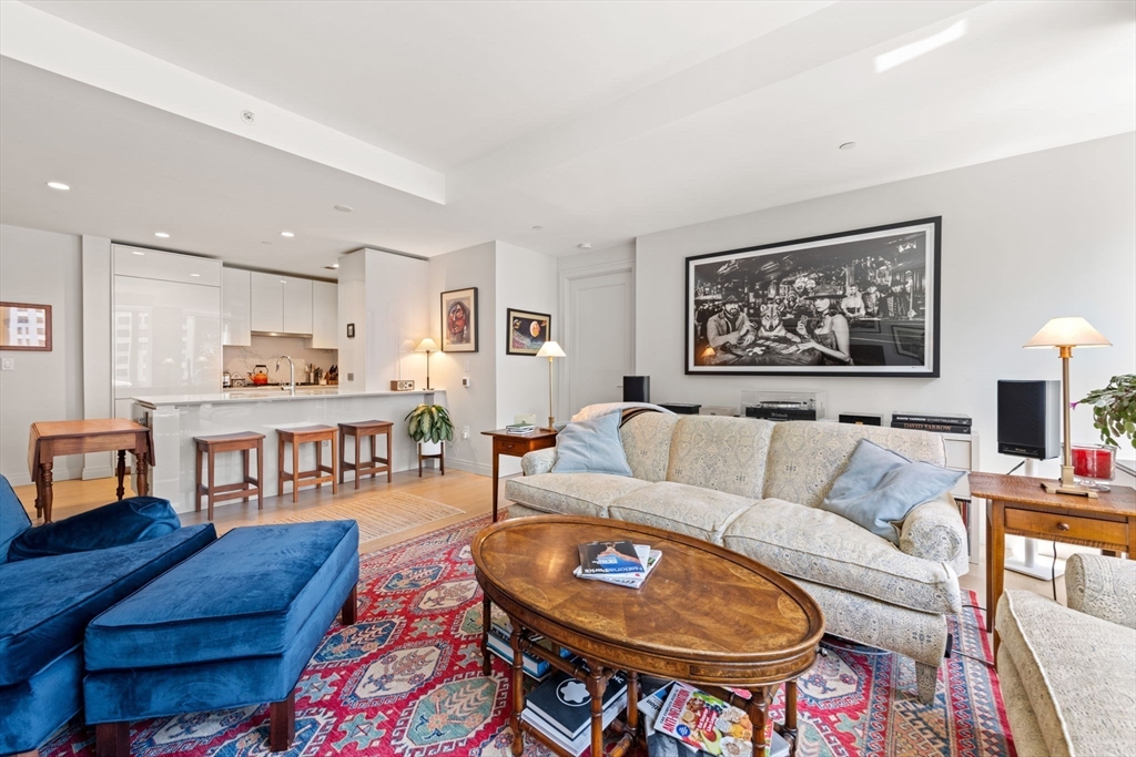 133 Seaport Blvd Suite # 909