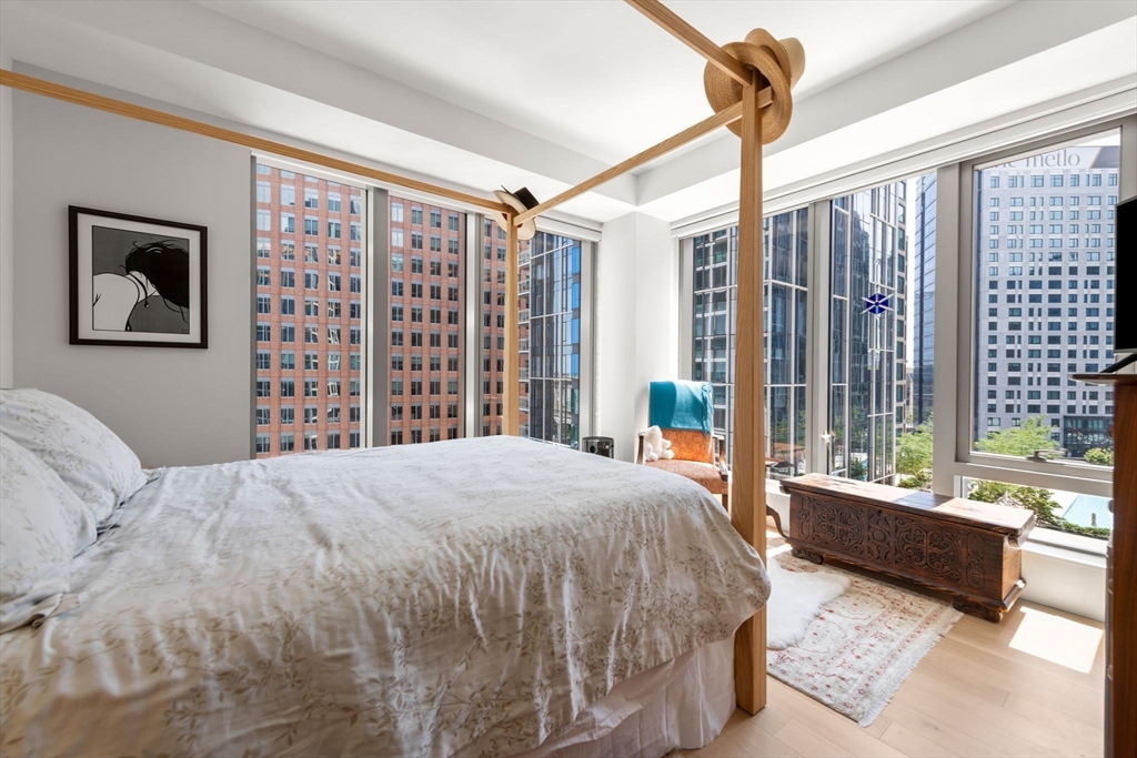 133 Seaport Blvd Suite # 909