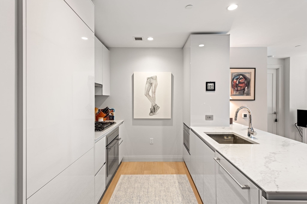133 Seaport Blvd Suite # 909
