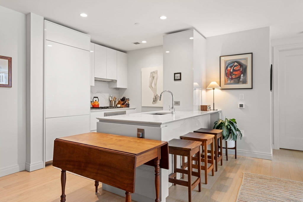 133 Seaport Blvd Suite # 909