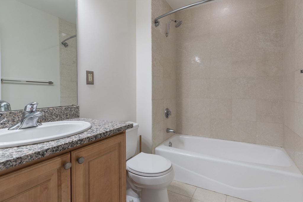 1723 Washington St # 310