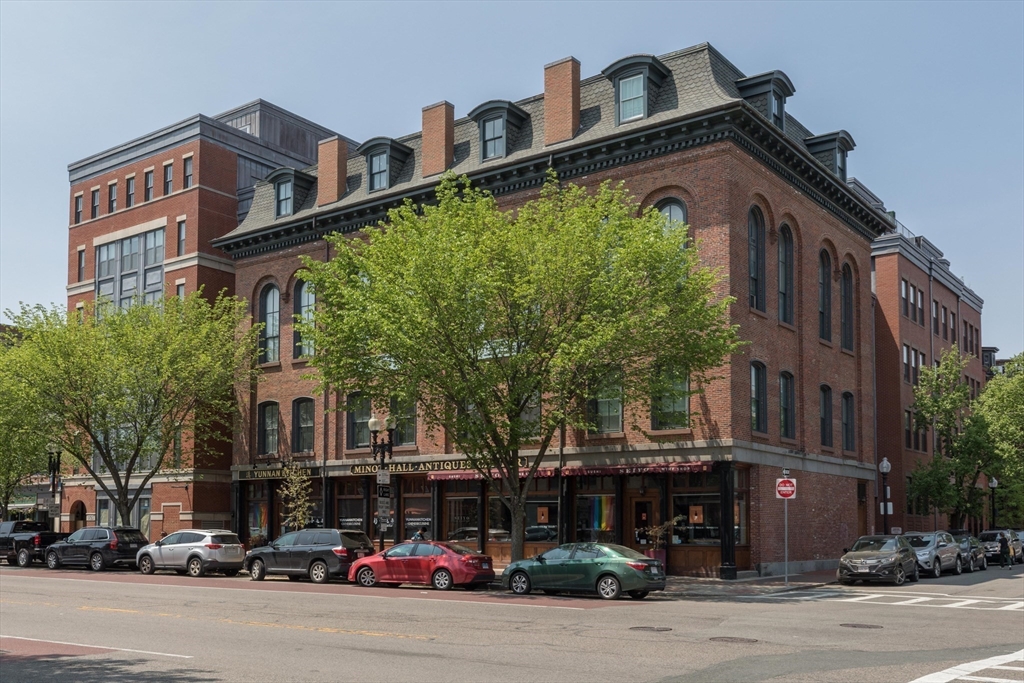 1723 Washington St # 310