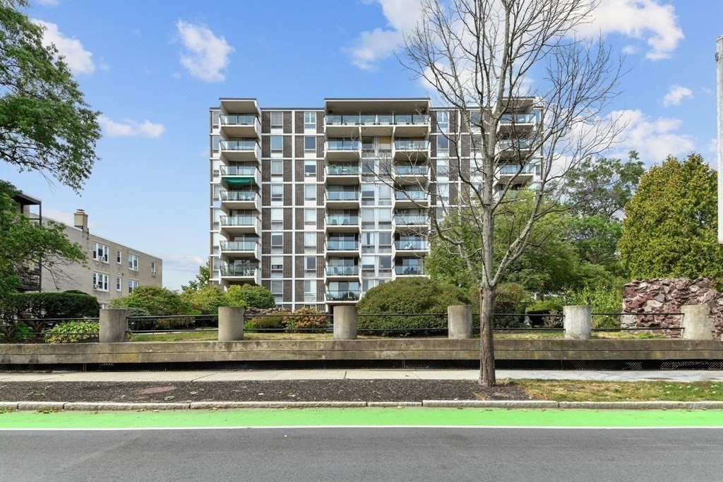 60 Babcock St # 28