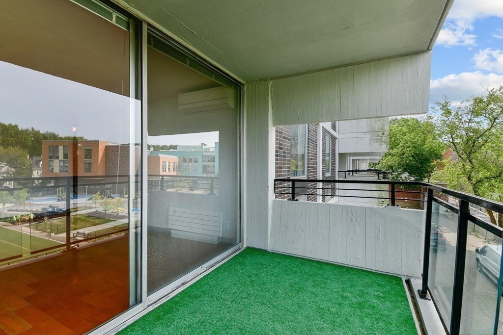 60 Babcock St # 28