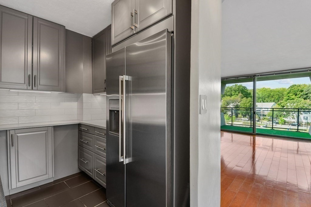 60 Babcock St # 28