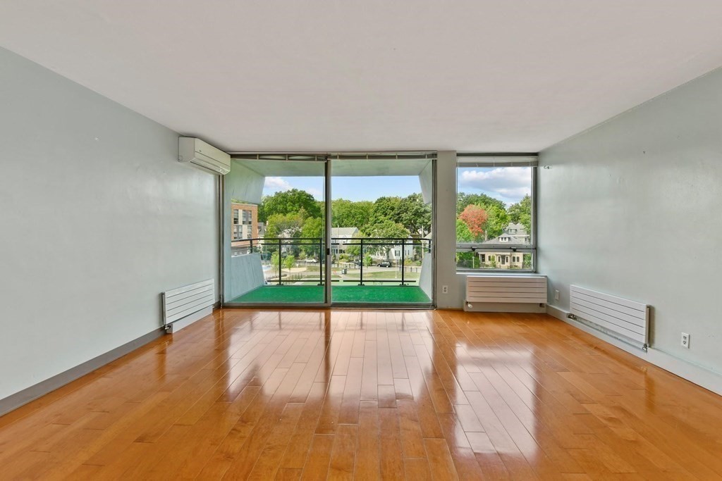 60 Babcock St # 28
