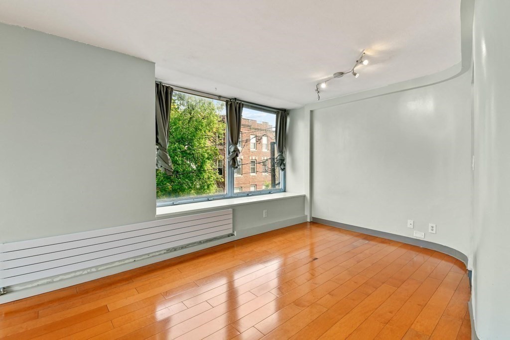 60 Babcock St # 28