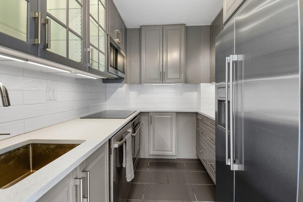 60 Babcock St # 28