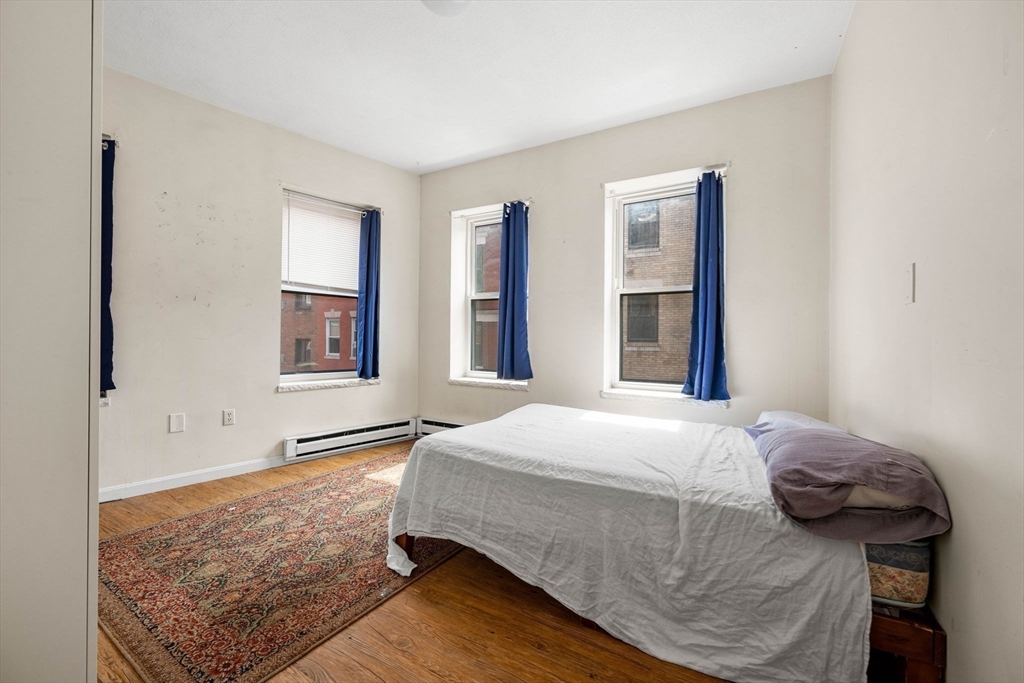 52 Salem St # 2F