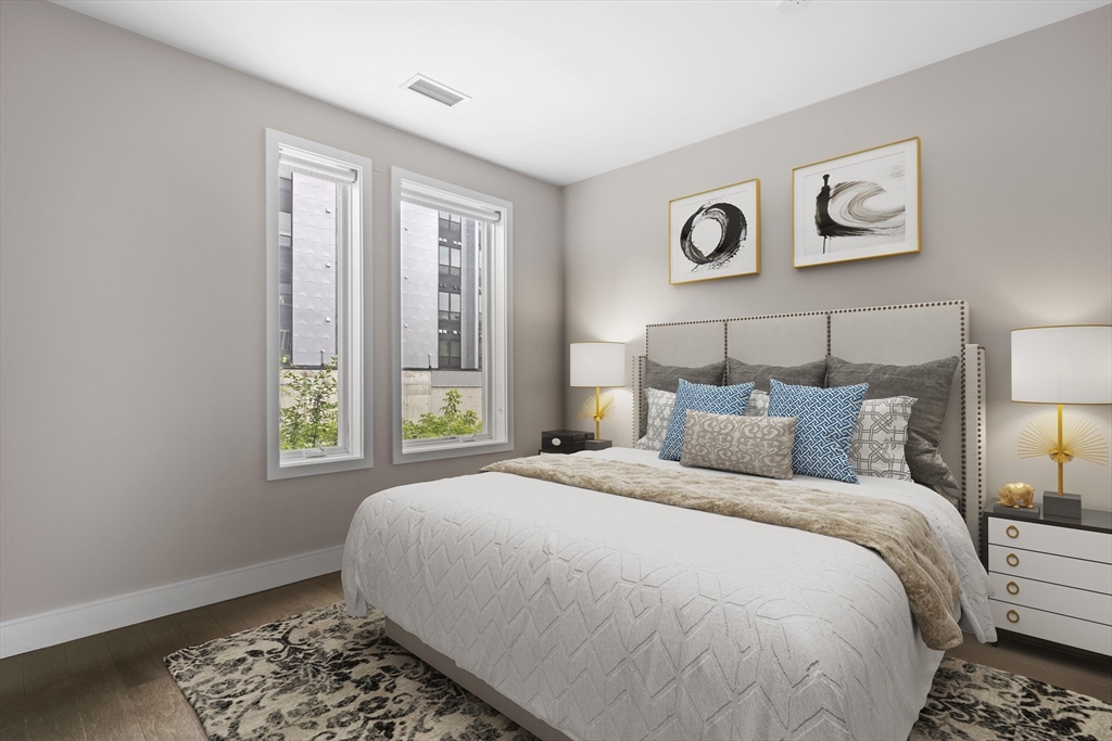 2 W 6th St # 102