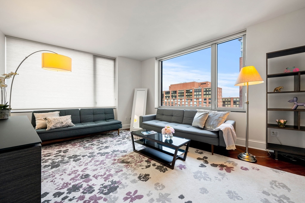 1 Charles Street S # 1112
